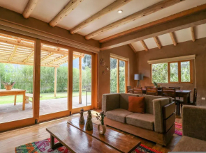 w Majestic 3BR House in Villa Sagrado