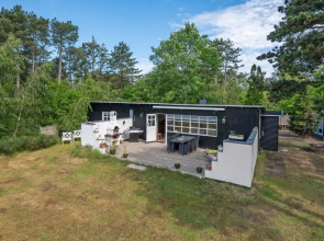"Claudine" - 300m from the sea in Sealand