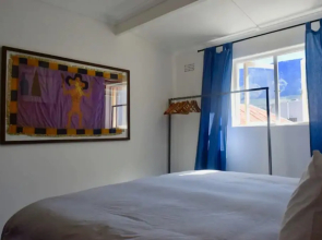 1 Bedroom Cottage Above the City in Bo-kaap