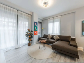 The Funky Apartment Free Parking