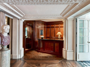 Le Dokhan’s Paris Arc de Triomphe, a Tribute Portfolio Hotel