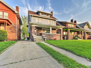 Elegant Detroit Home w/ Yard ~ 5 Mi to Dtwn!