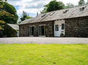 Low Jock Scar Country Estate