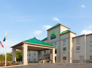 Holiday Inn Express Irwin-PA Turnpike Exit 67