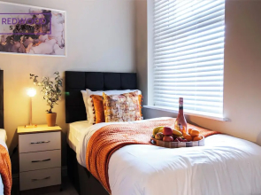2 Bed 1 Bath Town Center Apartment