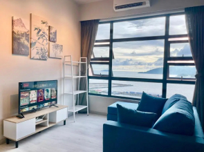 Sunset Seaview Vacation Condos @ Jesselton Quay