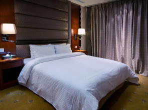 Sanam Hotel Suites