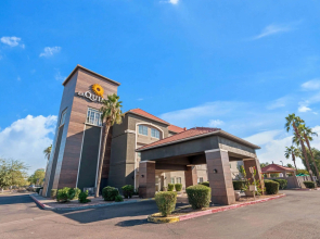 La Quinta Inn & Suites by Wyndham Phoenix I-10 West