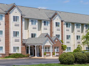 Microtel Inn & Suites by Wyndham Richmond Airport