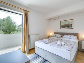 Apartment Dado