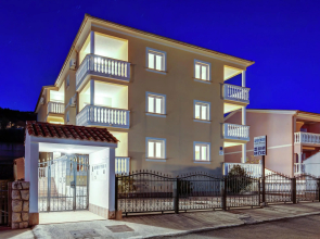 Luring Apartment in Dramalj with Hot Tub