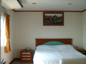 SN Apartment