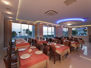 Отель Venessa Beach 
