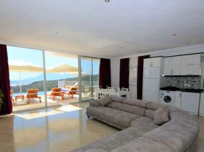 Villa Oscar Uzumlu