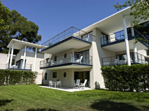 Arthur Properties Montfleury
