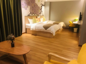 Vatica Huanggang Luotian County City Square Hotel