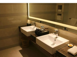 Yancheng Jinying Shangmei Hotel