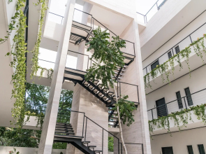 Modern & Stylish 1BR Apartment | La Veleta | Infinity Pool, Fitness Area & Rooftop Lounge