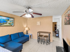 One Nice Caribbean View 1 Bedroom Condo by RedAwning