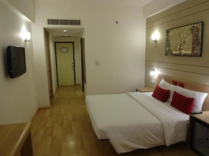 Red Fox by Lemon Tree Hotels, Hyderabad
