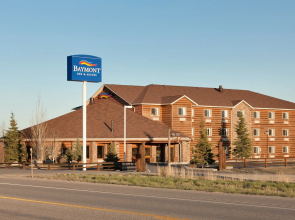 Pinedale Hotel & Suites