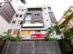 Oyo 29061 Suryas Grand