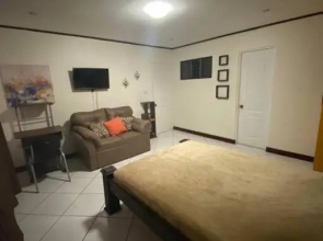 Hermoso apartamento con estacionamiento gratuito