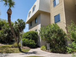 158 Beach Club Villa - Coastal Comfort With Stunning Marsh Views