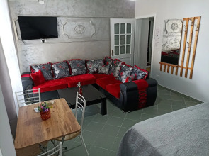 Elegant Beachfront Loft in Plazh