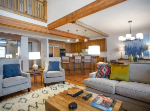 Sterling Lodge at Deer Valley Resort - Three Bedroom Condo with Hot Tub #108 3 Condo