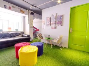 ZEN Hostel Danlig St. Makati