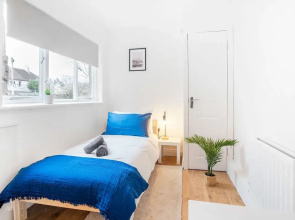 2 Bed-ground Floor-free Parking