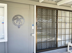 Bribie Beach Bungalow