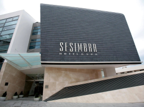 Sesimbra Oceanfront Hotel
