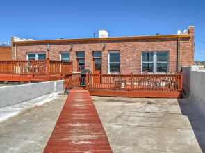 Vintage Downtown Laramie Apartment w/ Deck!