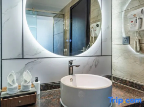 Minshan Rezen Hotel Luzhou