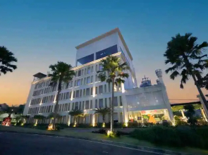 Jamboo Kingdom Hotel & Resort