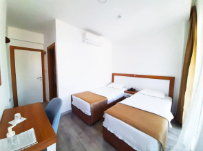 Karden Otel
