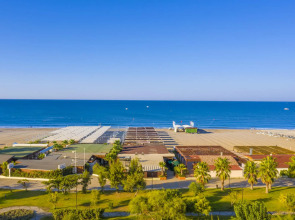 Hotel Orange Palace Side