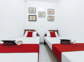 Mark & Marlie Pensionhouse by RedDoorz