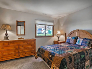 Vernon Township Condo Near Golfing + Skiing!
