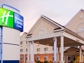 Holiday Inn Express Hotel & Suites Boston-Marlboro by IHG