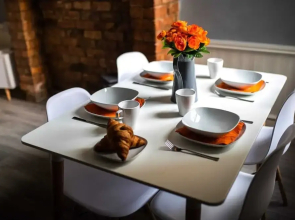 Tulip House Sasco Apartments