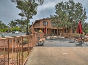 South Sedona Condo w/ Pool Access - Walk to Shops!