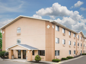 Super 8 By Wyndham Beckley