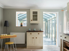 The Madras Cottage - Bright 3BDR Home with Garden