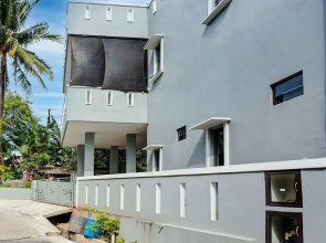 OYO 92524 dCost Homestay