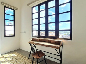 w Bold 1BR in Casco Viejo