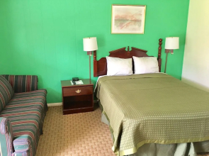 Traveler's Inn Motel