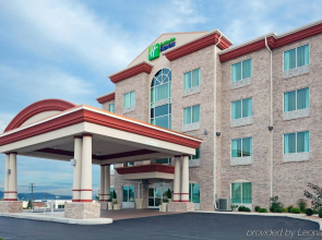Holiday Inn Express & Suites Somerset Central by IHG